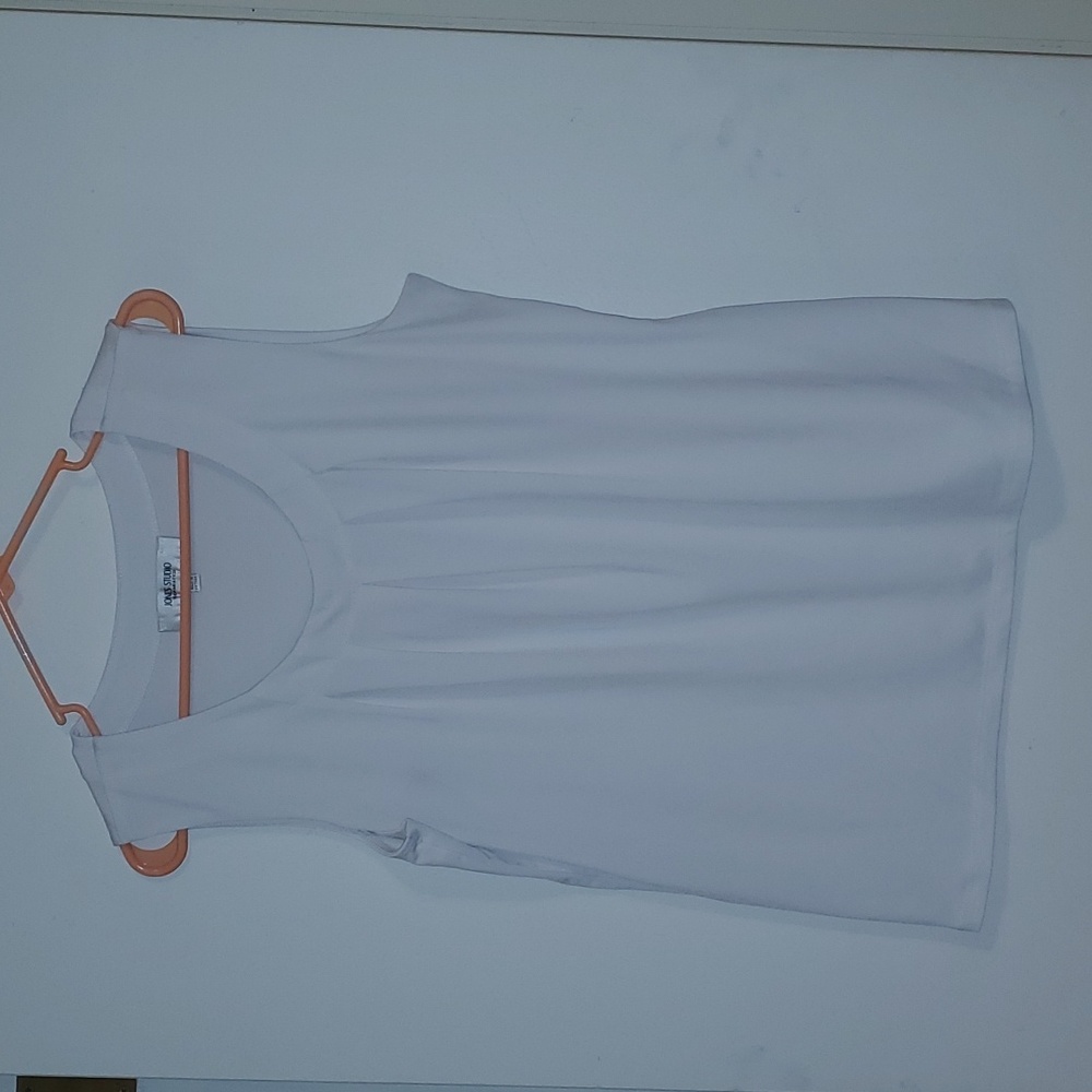 Jones Studio layering sleeveless top